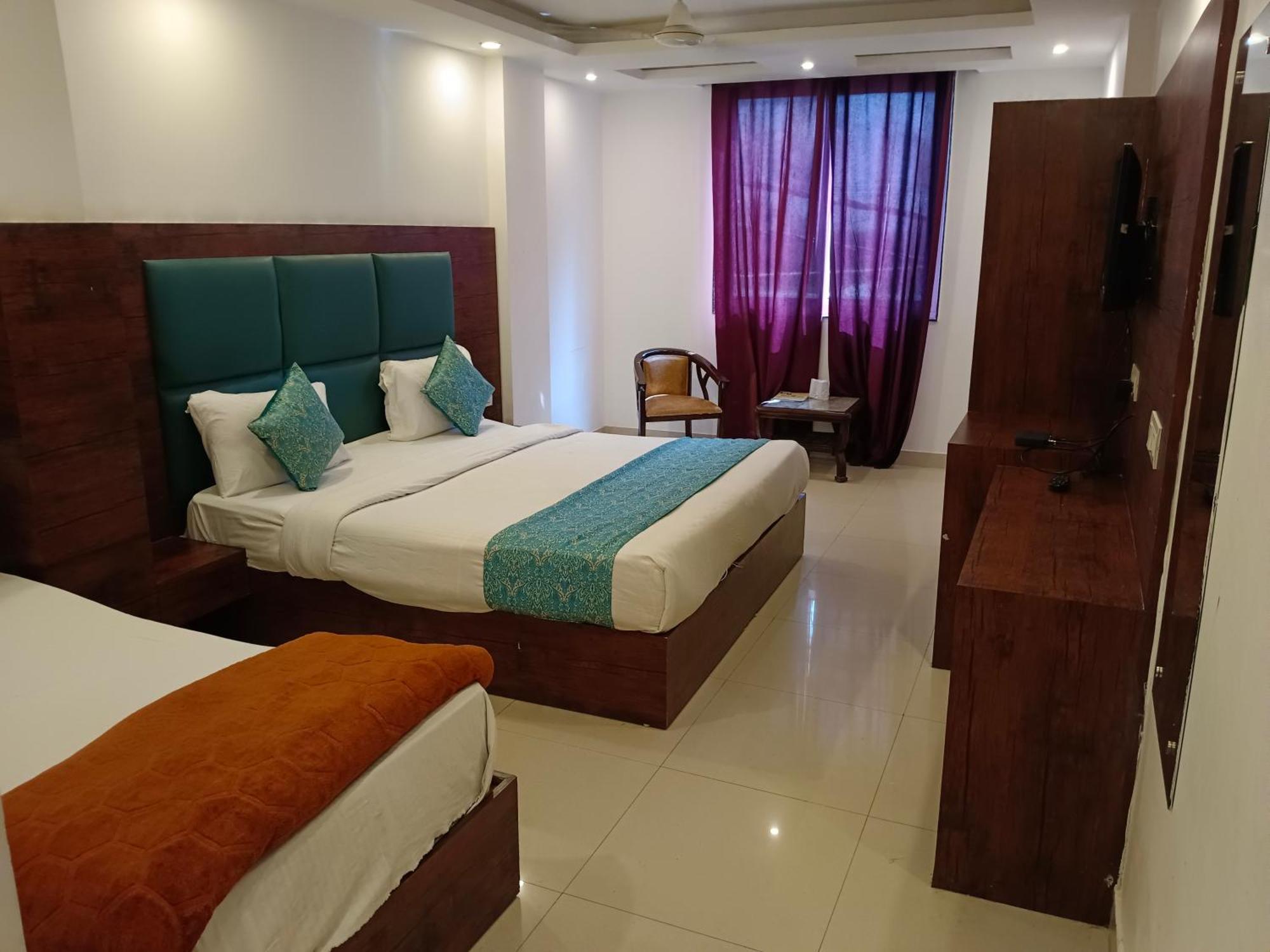 Tela Near Igi Airport Delhi Hotel New Delhi