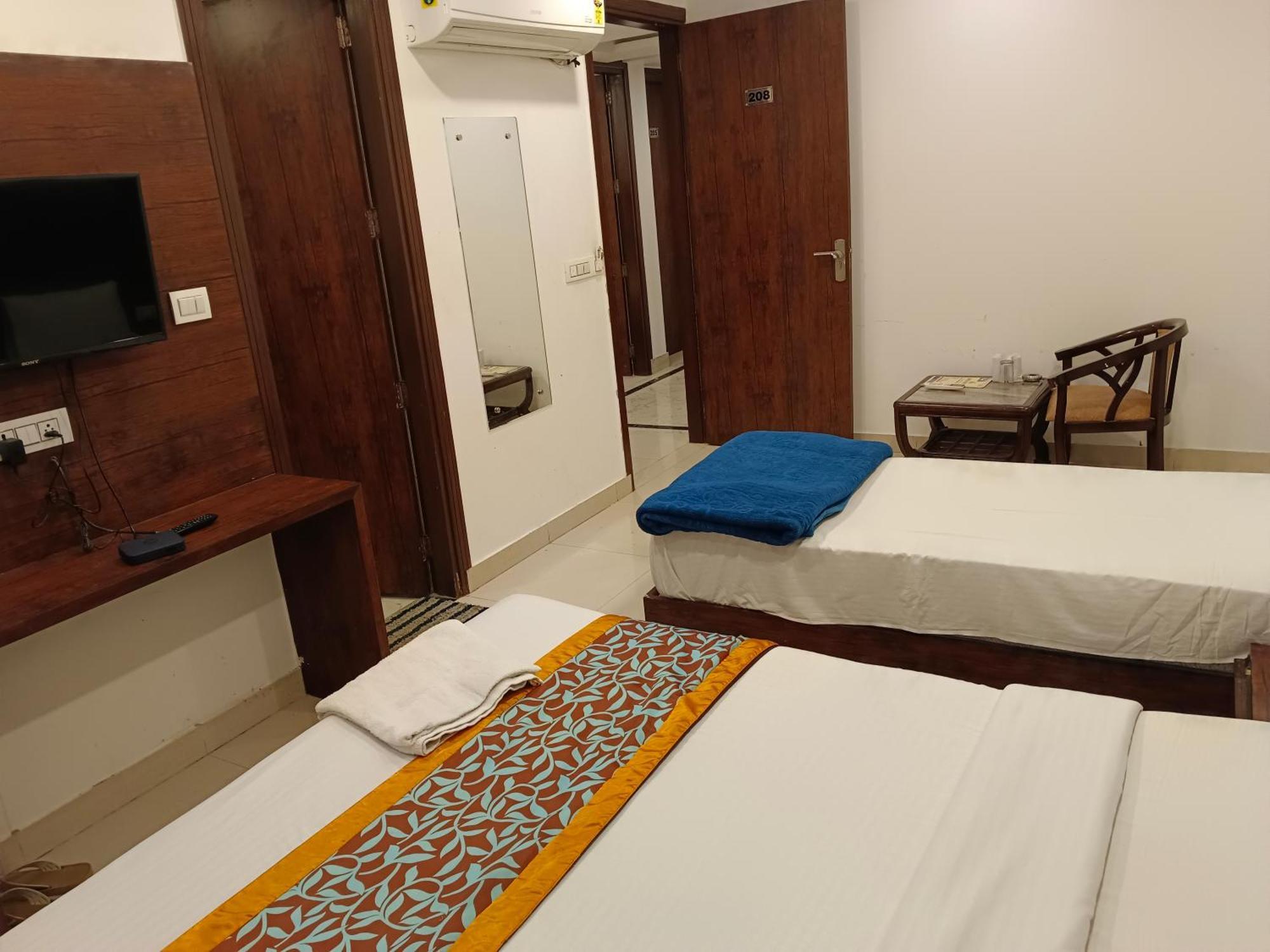 Tela Near Igi Airport Delhi Hotel New Delhi